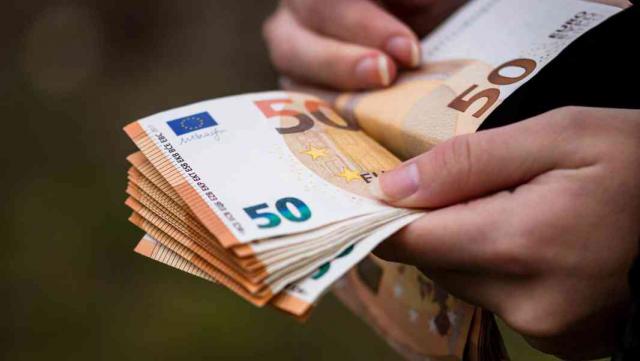 Finann pomoc s niklem
