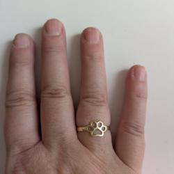 Nechala jsem si vyrobit prst�nek s tlapi�kou 🙂