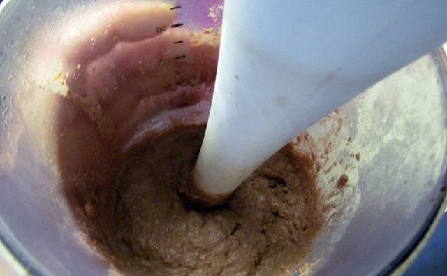Vaříme pro kočky: recept na játrovou paštiku